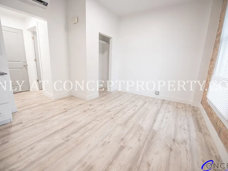 First Avenue Flats — Photo 33