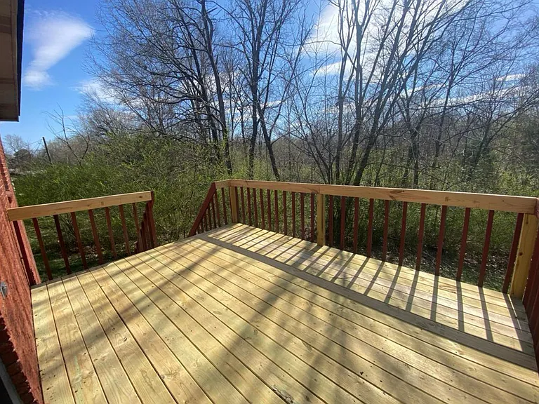 1704 Oak Hill Dr — Photo 15