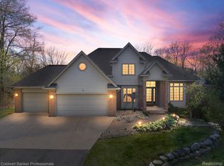 1465 Rillview Ct, Metamora, MI 48455