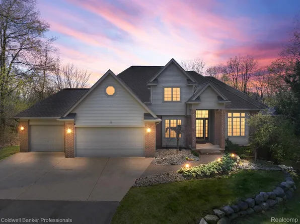 1465 Rillview Ct, Metamora, MI 48455