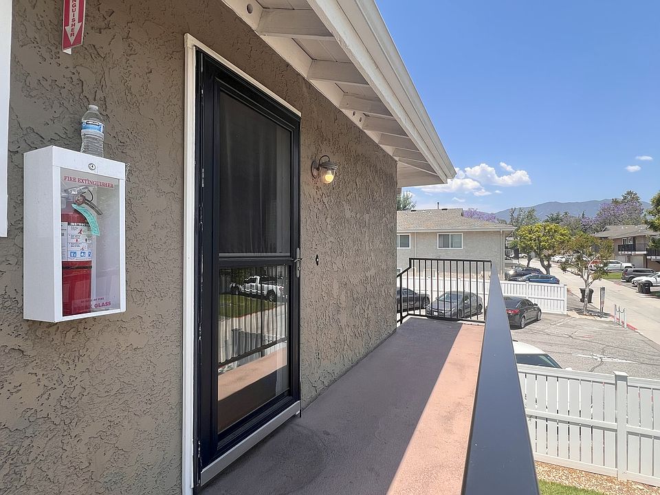 1st image of 3038 Knollwood Ave