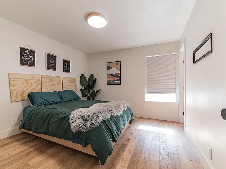 300 Crockett St #111 — Photo 14