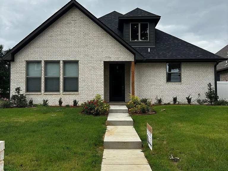 7 Fernwood Dr — Photo 2