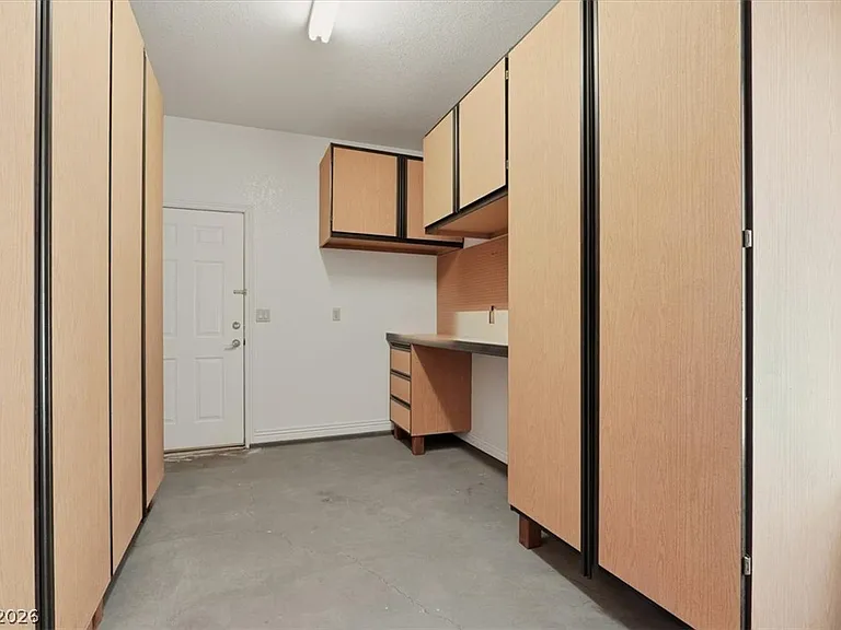 1888 Woodhaven Dr — Photo 26