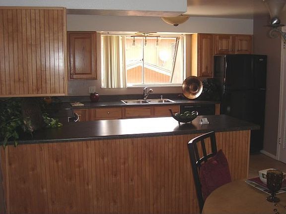 4th image of 2631 S University Blvd