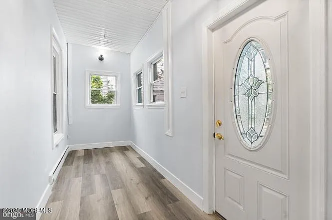 4 bed, 1936 sqft, $2,400 — Photo 3