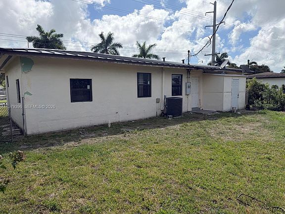 3rd image of 19320 NW 7th Ave
