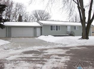 705 E 11th St, Dell Rapids, SD 57022