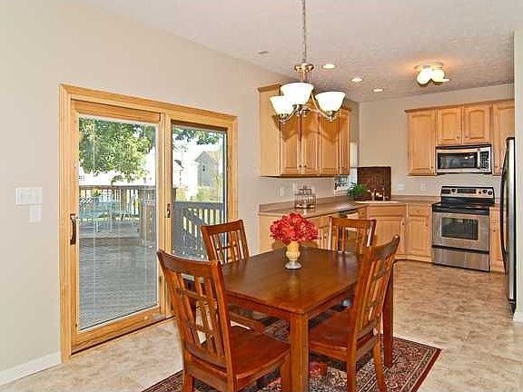 3rd image of 17062 Cedar Creek Ln
