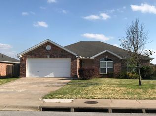 1053 Applewood Cir, Centerton, AR 72719