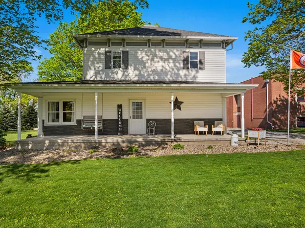412 S Main St, Gifford, IL 61847