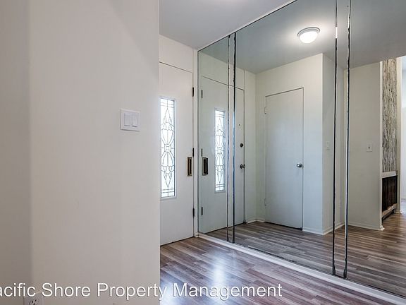5th image of 4721 S La Villa Marina #F
