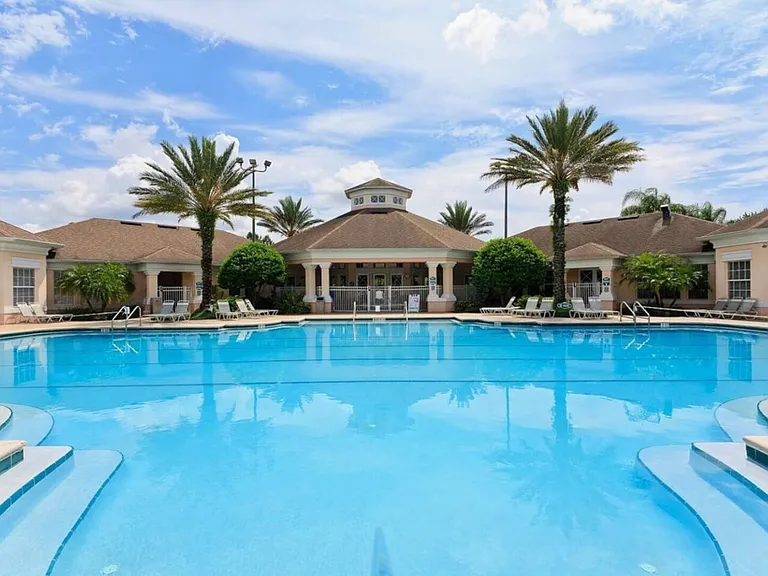 Silver Palm Dr — Photo 18
