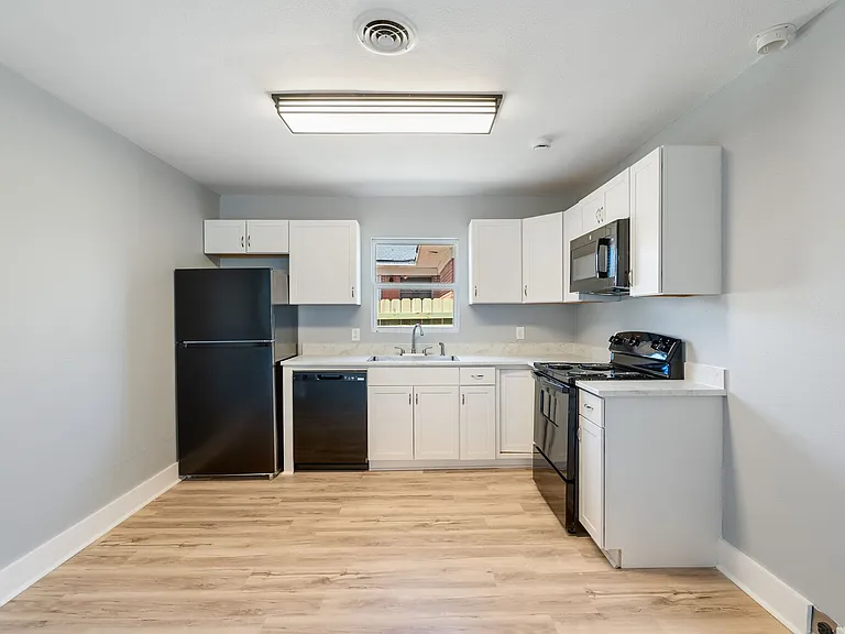 611 Lenora St #613 — Photo 6