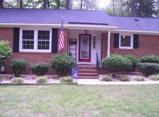460 Broadmeade Dr, Southern Pines, NC 28387