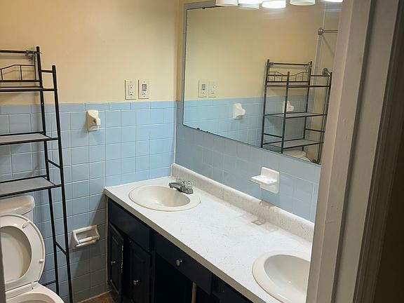 3rd image of 7642 Southfield Dr #1