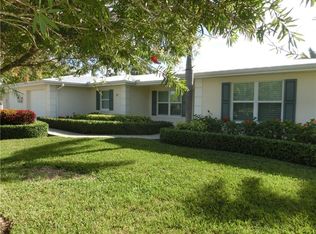 17 Dolphin Dr, Vero Beach, FL 32960