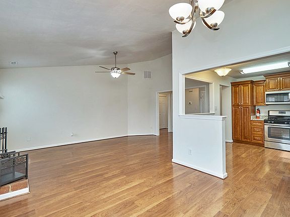 3rd image of 924 Firefall Ct #1