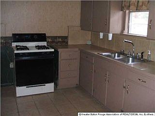 3rd image of 34888 Gravesbriar Dr