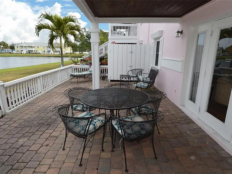 213 Seahorse Dr SE #B — Photo 49