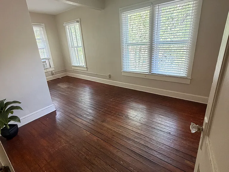 824 1/2 E University Ave #4 — Photo 20