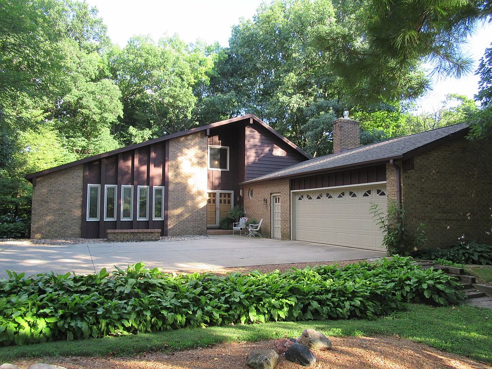 1st image of 19156 Norwood Dr