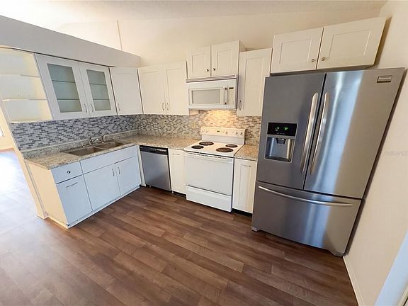 2nd image of 1703 Oak Branch Ct