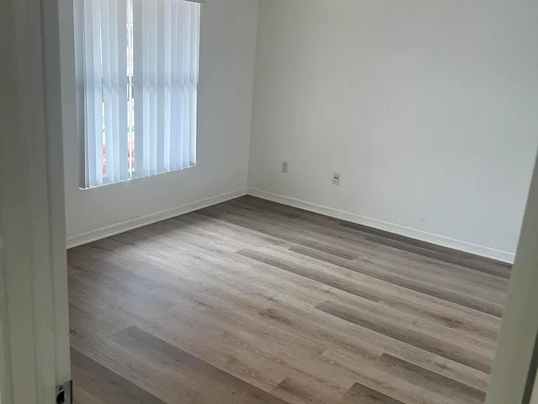 303 Seminole Palms Dr — Photo 30