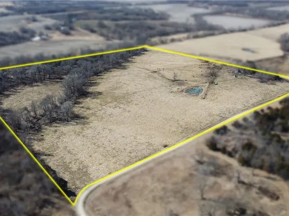 351 NE 42nd Ave, Trenton, MO 64683