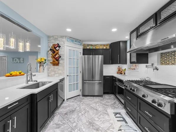 5705 Katha Dr, Holly Springs, NC 27540