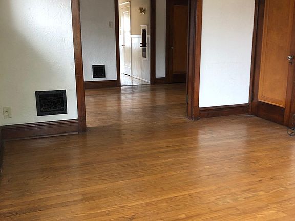 2nd image of 3934 Wilmington Ave Floor 1