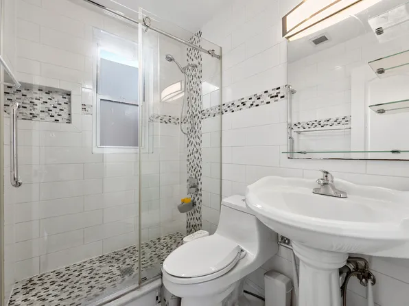 2881 Cropsey Avenue image 18 of 25