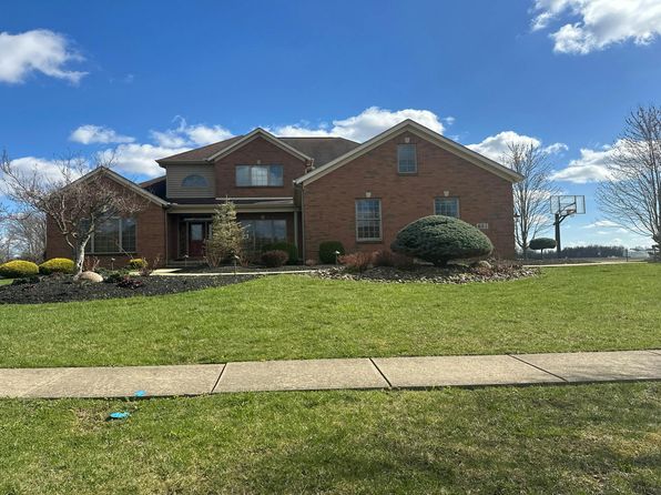 621 Linden Ln, Willard, OH 44890