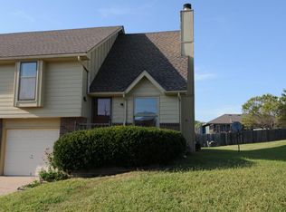 1222 SE 8th St, Lees Summit, MO 64063