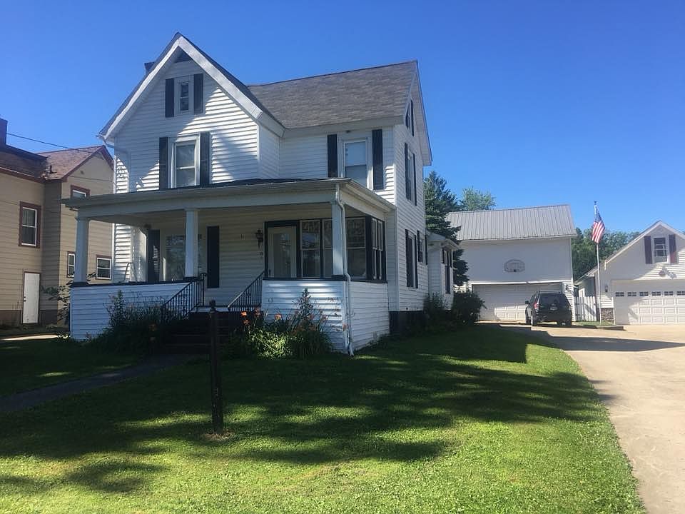 1st image of 411 W Erie St