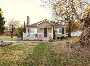 4526 Pleasant Garden Rd, Greensboro, NC 27406