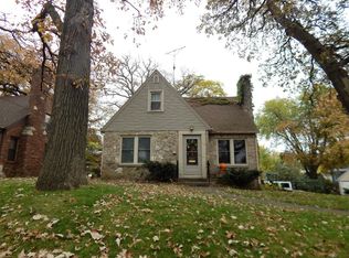 810 N 7th St, Clear Lake, IA 50428