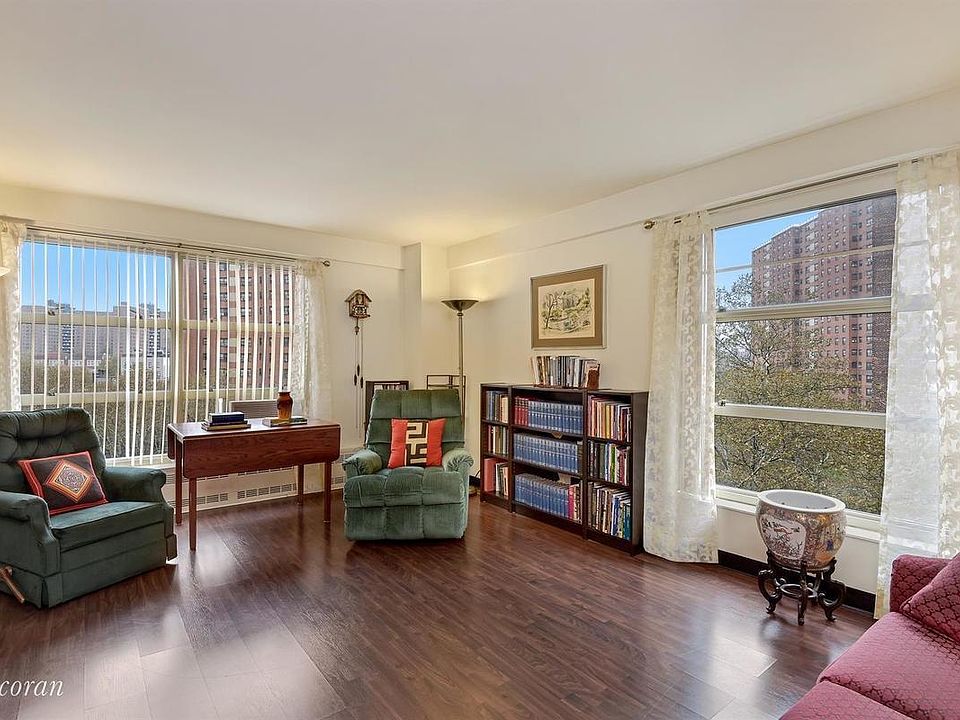 1st image of 80 La Salle St APT 6C