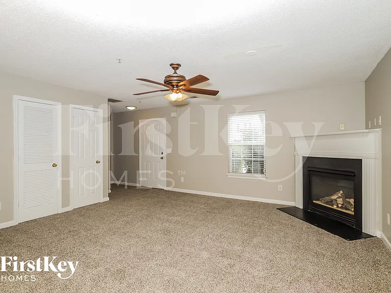 137 Watercress Ct — Photo 3