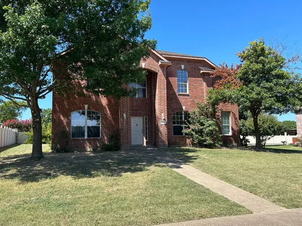 1303 Falcon Holw, Cedar Hill, TX 75104