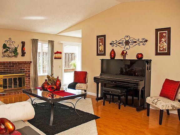 2nd image of 4914 Antioch St