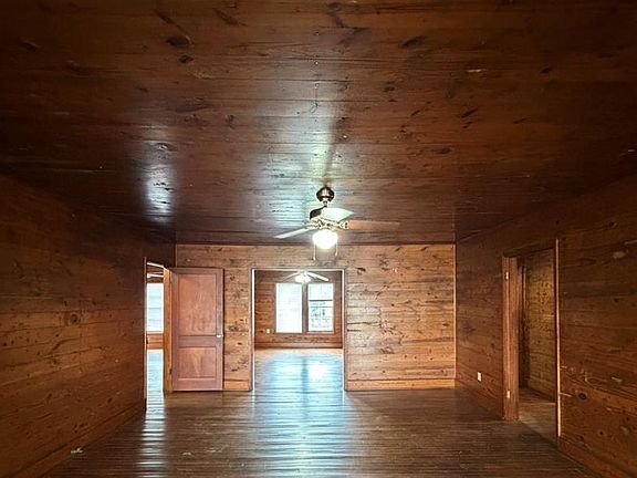 2nd image of 2021 Center Rd