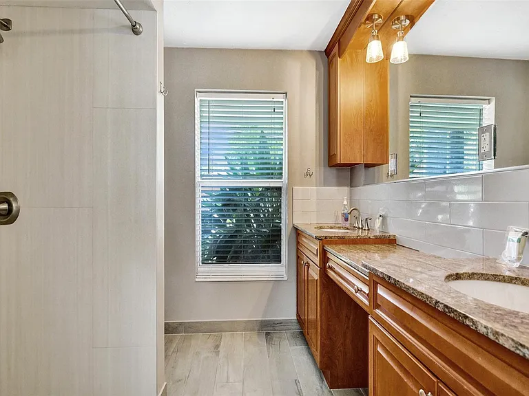 2051 Coral Reef Dr — Photo 43