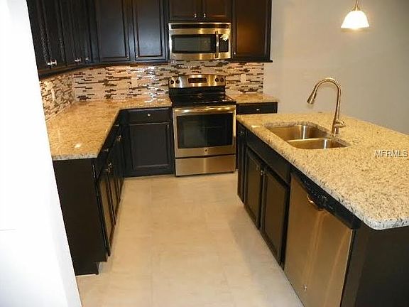 3rd image of 124 Tarracina Way