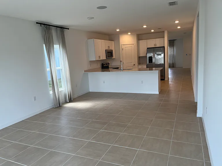 2571 Driftwood St — Photo 8