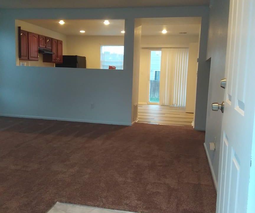 2nd image of 5532 E 100th Way