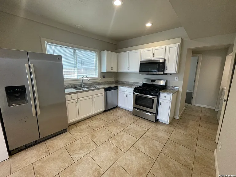 743 Eleanor Ave #101 — Photo 4