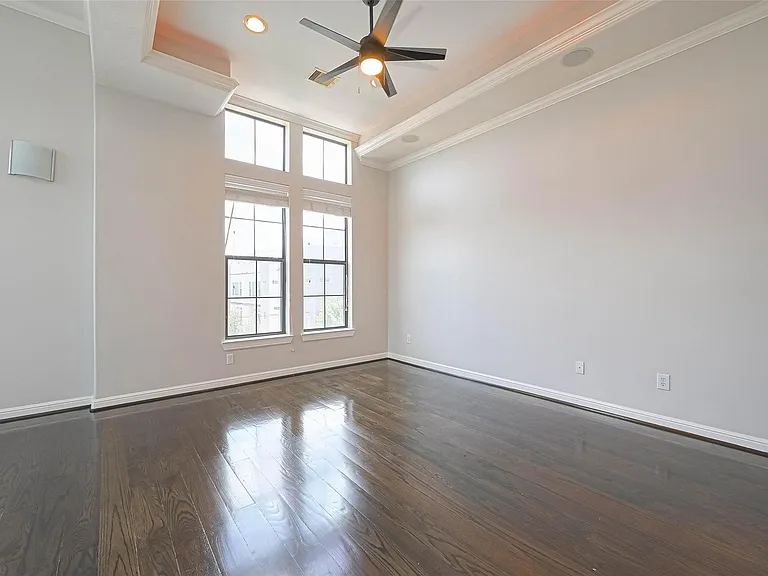 1739 Oakdale St — Photo 29