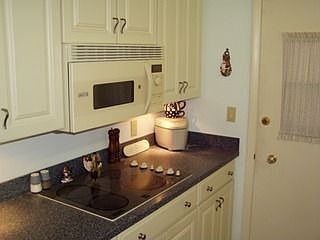 3rd image of 222 Harbour Dr APT 410