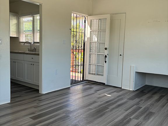 3rd image of 1739 Myrtle Ave #1755